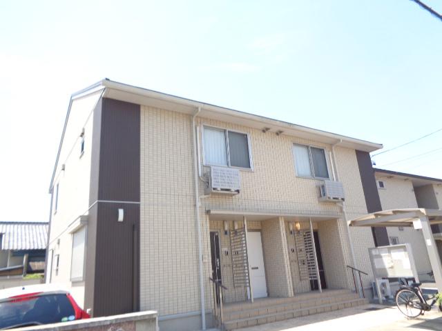 三重県三重郡川越町大字高松の建物