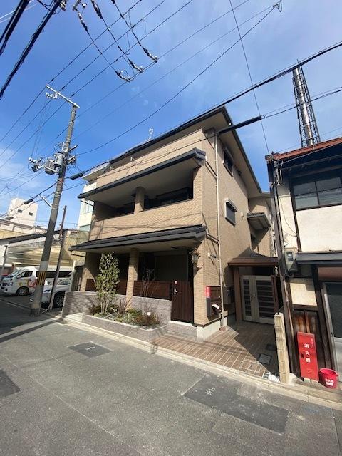 京都府京都市左京区菊鉾町の建物