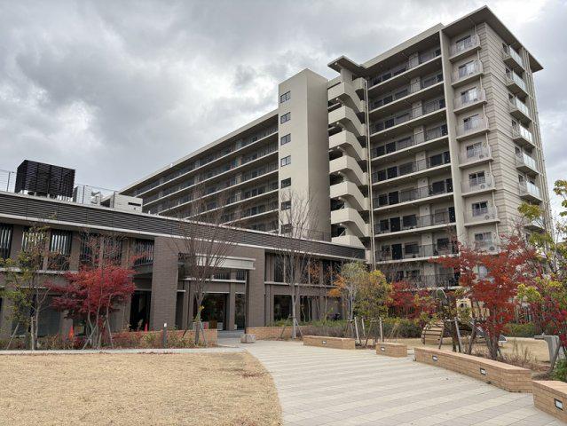 ローレルスクエア長岡京ザ・マークス