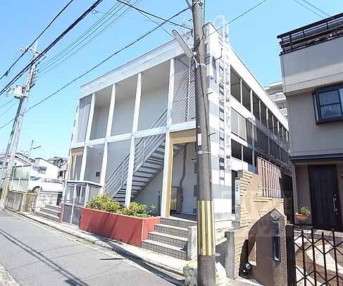 レオパレスアニバーサリー