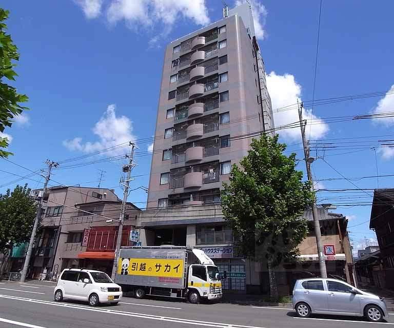 ウエストプラザ三越