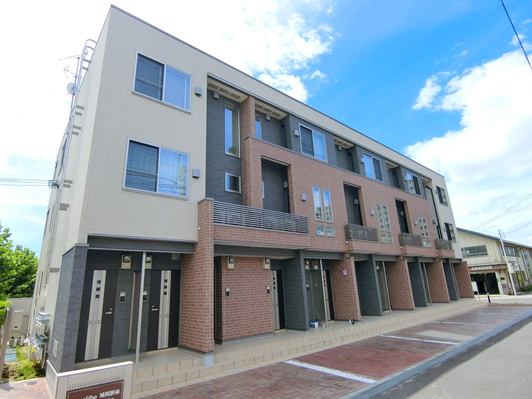 カザリベ城陽駅前