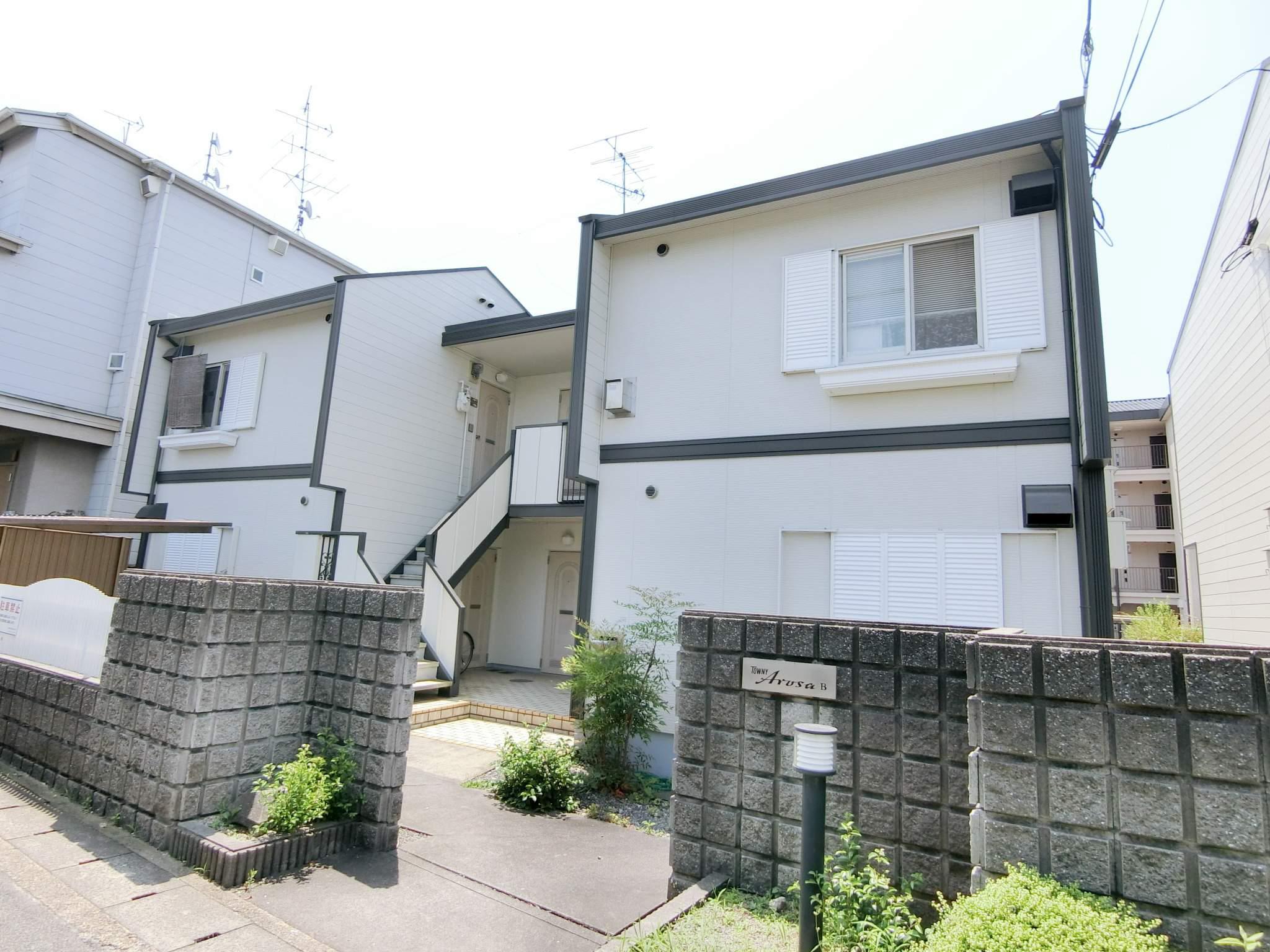 タウニィアローザB