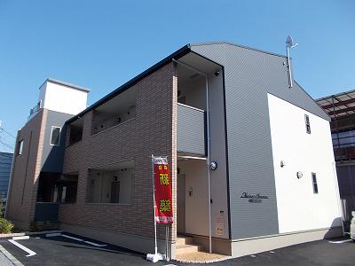 メゾン アベニュ-