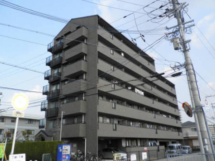 フレア・ブローリー