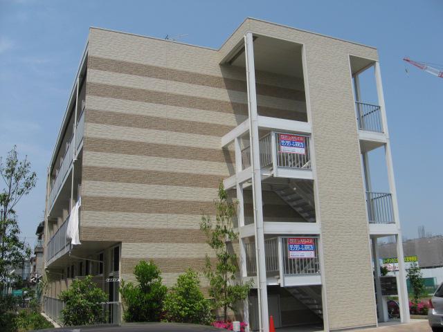 レオパレスラピ-ト