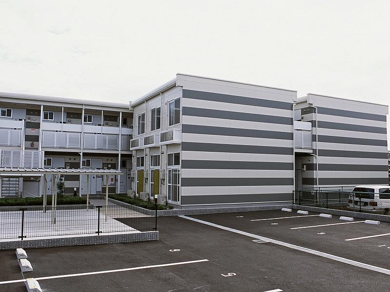 レオパレスシルフィード郡津