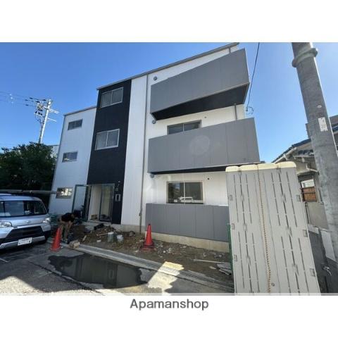 オガールコートナカモズ