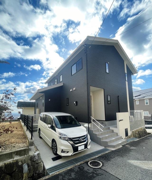 兵庫県宝塚市 2階建 築5年