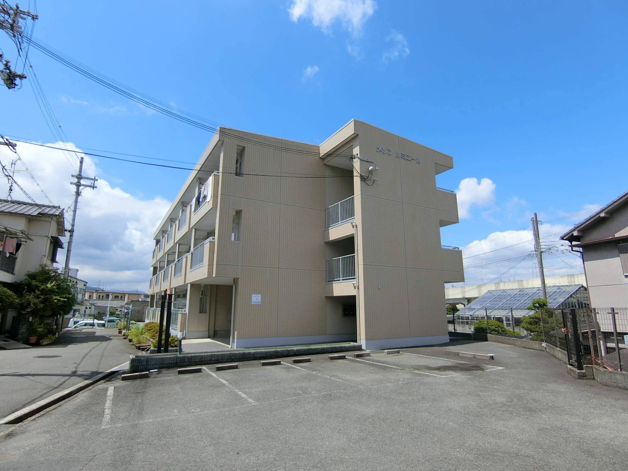 メゾンルミエール