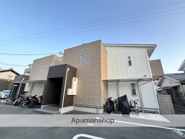 プラリア招提元町 A棟