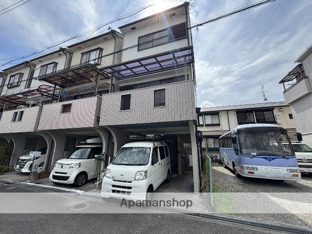 大阪府枚方市 3階建 築32年