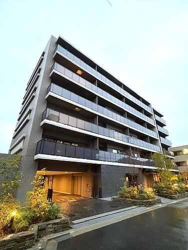 ジオ江坂垂水町