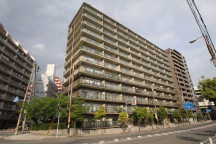 ファミール阿波座