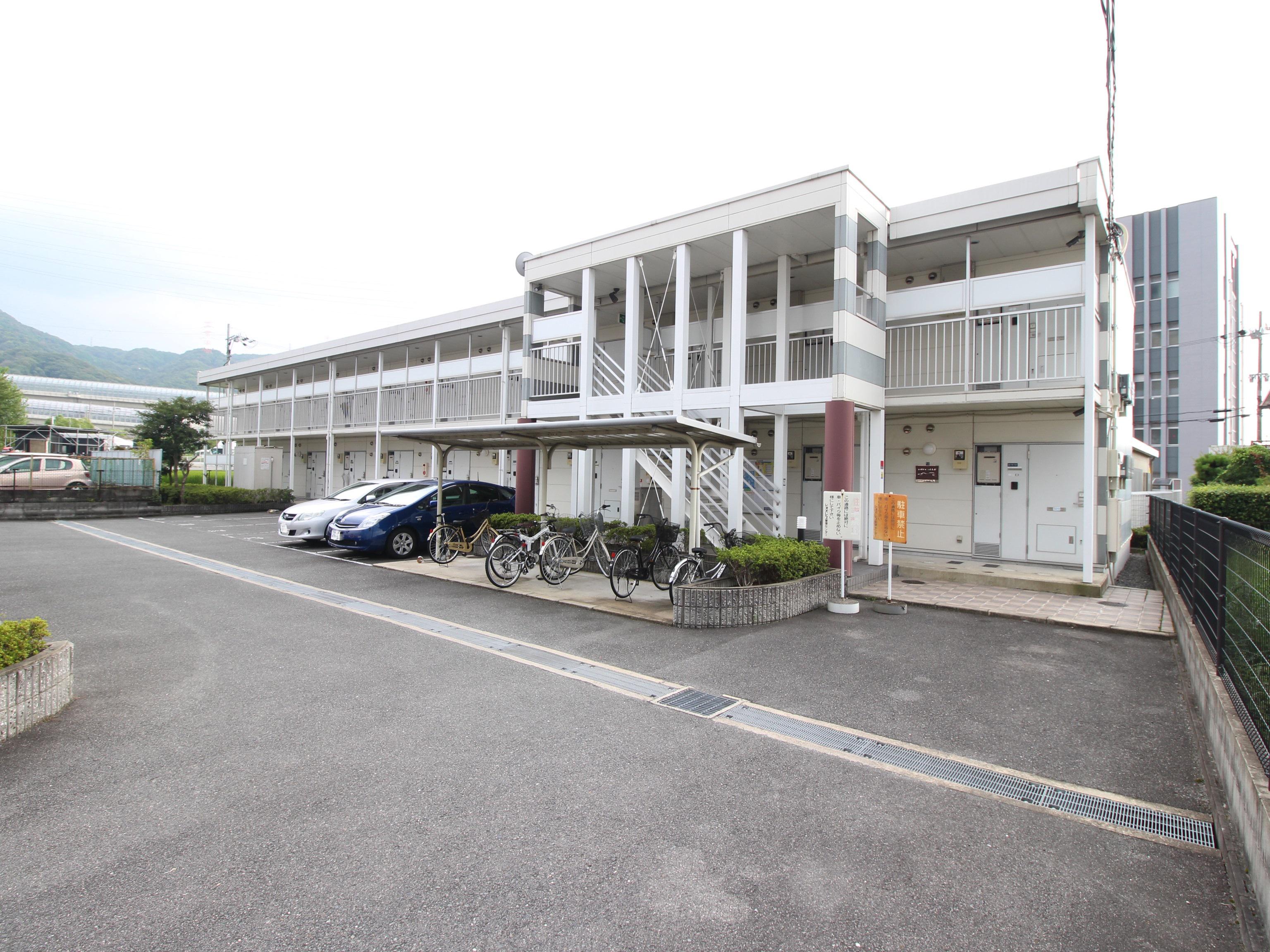 レオパレスルミエール