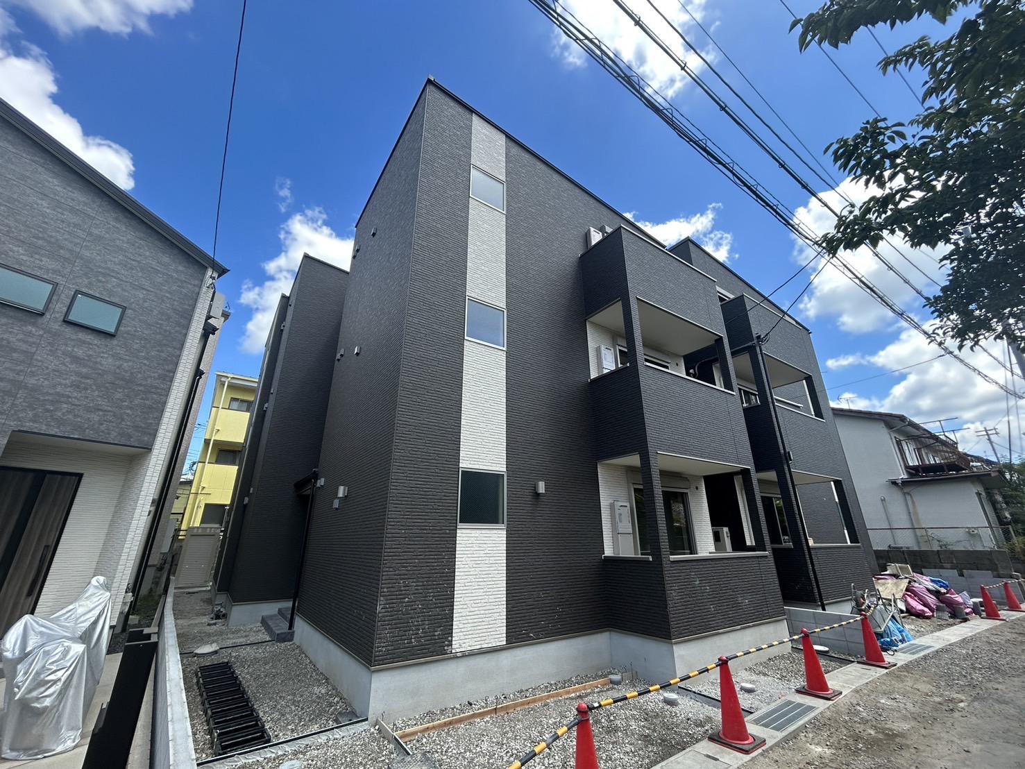 ジーメゾン寝屋川秦町ルシェール