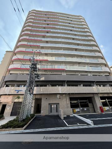 セレニテ江坂グランデ