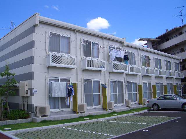 レオパレスCROSS WING