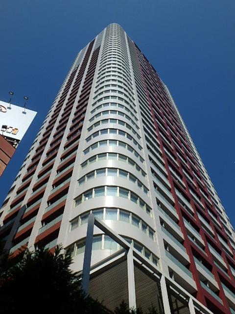 ザ・梅田タワー