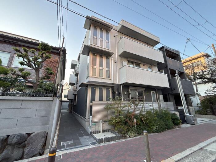 クラシスト東中本