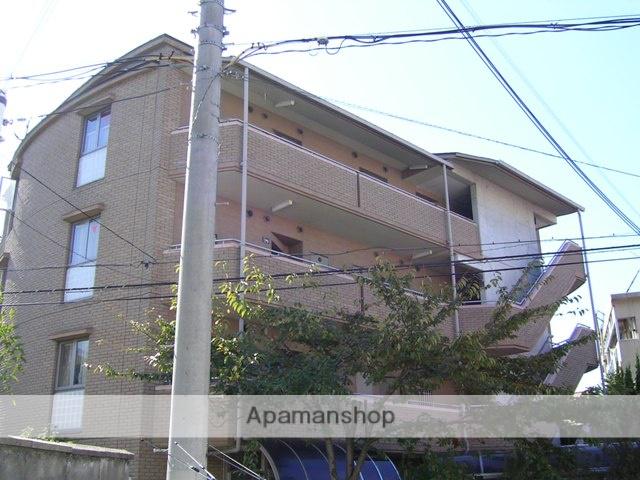 アイビース・コート