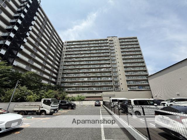 ファミールハイツ北大阪 1号棟