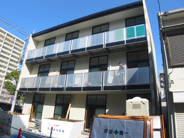 レオパレスフローラ