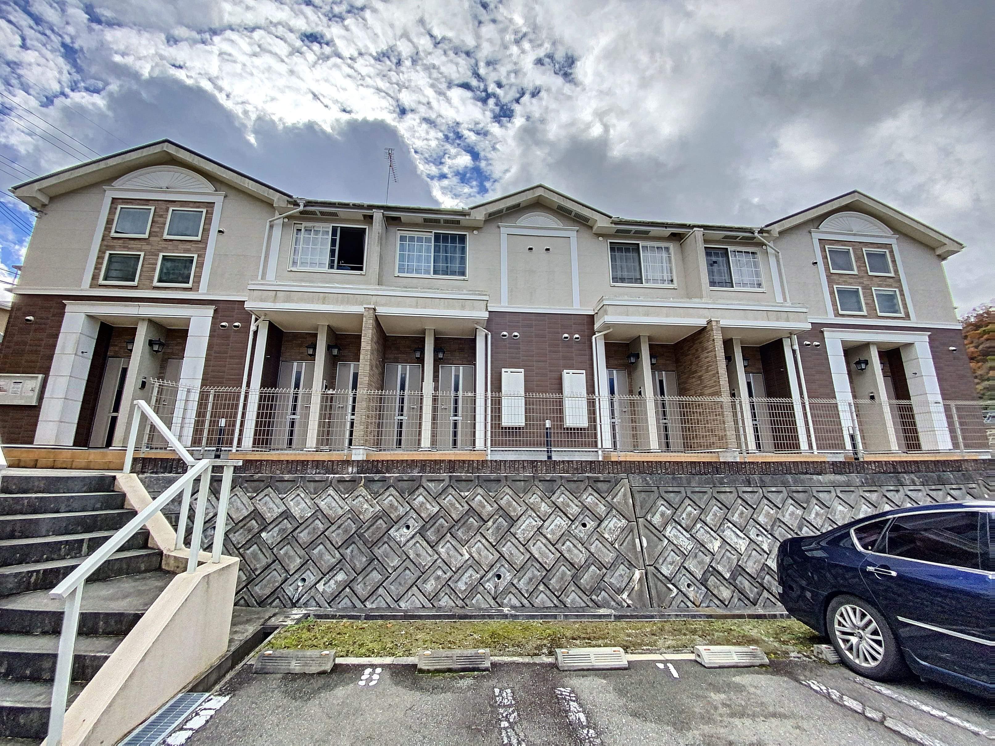 レーベンスクエア2号棟