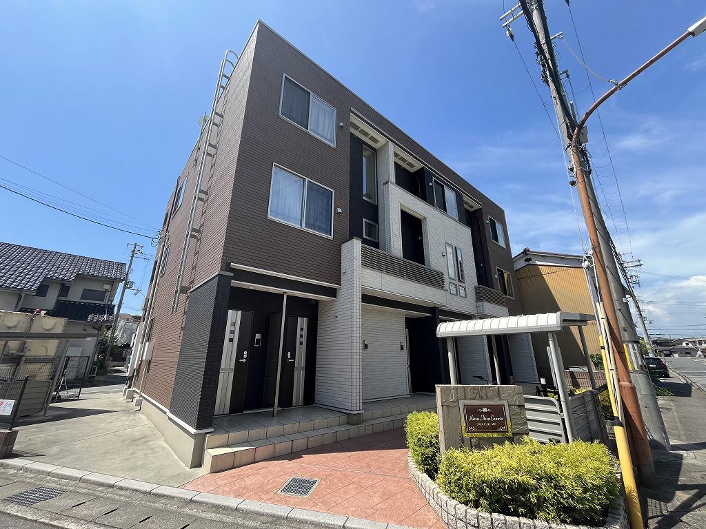 アサノ・モノカーメラ