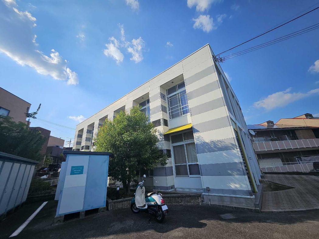 レオパレス 古都[2階]