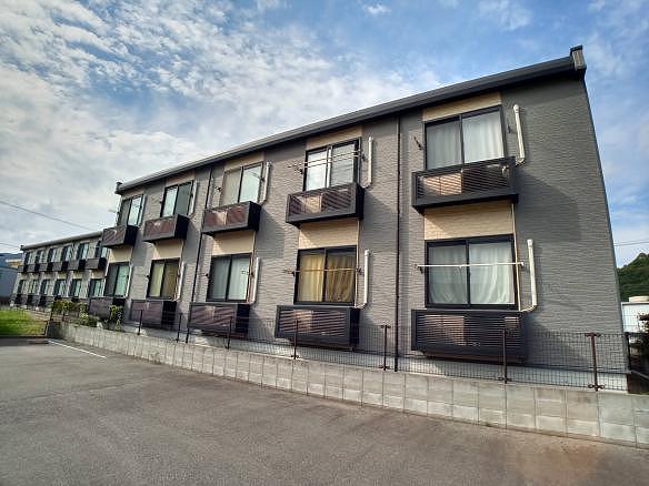 レオパレスNEW伊部