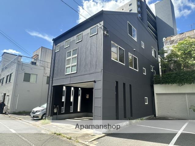 岡山県岡山市北区表町3丁目の戸建賃貸