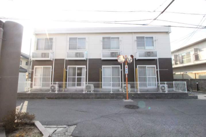 レオパレスひかり