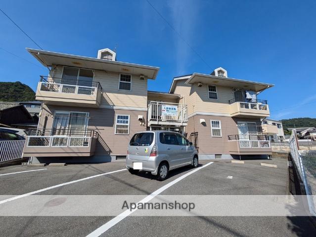 ファミール山岡