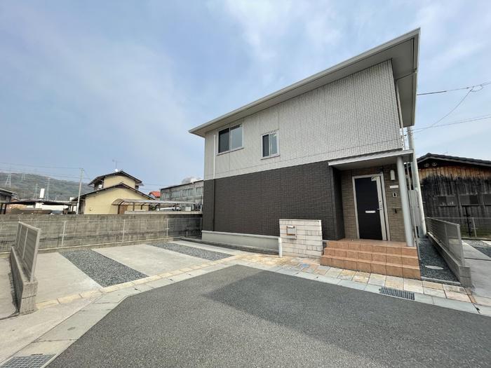 岡山県倉敷市 2階建 築11年
