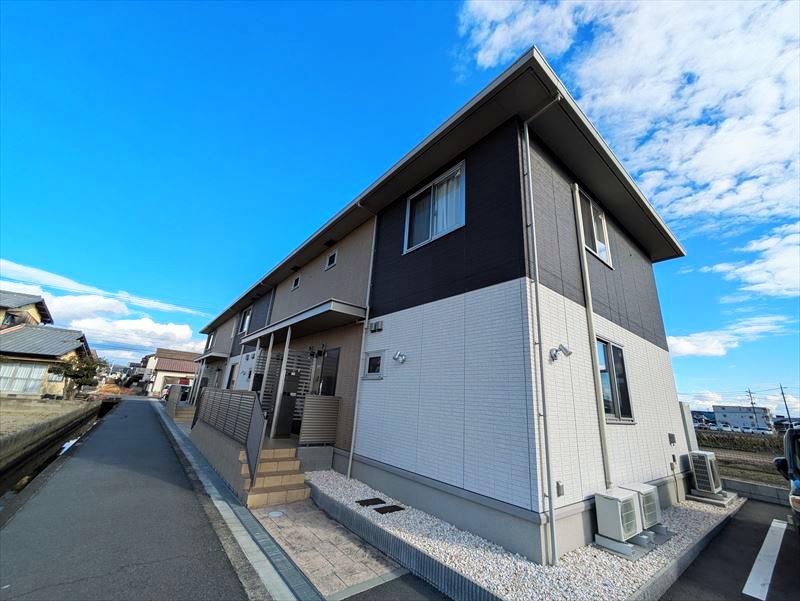 セレーノ岡本 C