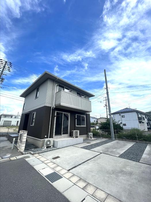 岡山県倉敷市 2階建 築11年