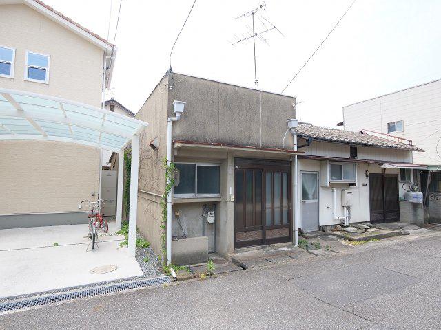 宇野線 備前西市駅 徒歩72分  築32年(2K)