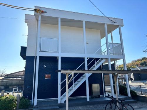 レオパレスパレ ロワイヤル