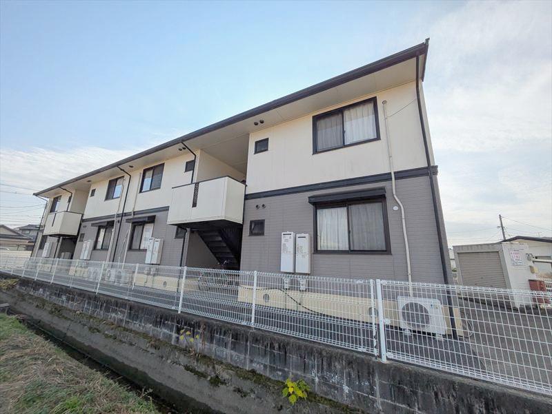 ファミーユ新町