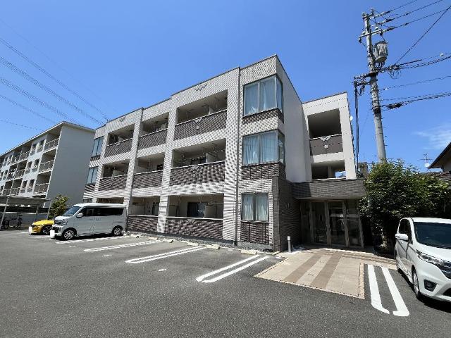 岡山県岡山市南区 3階建 築8年