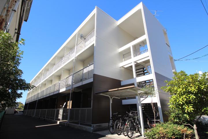 レオパレスアゼリア
