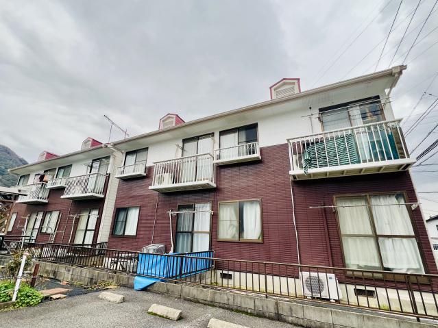 ハイツ栗栖 B棟