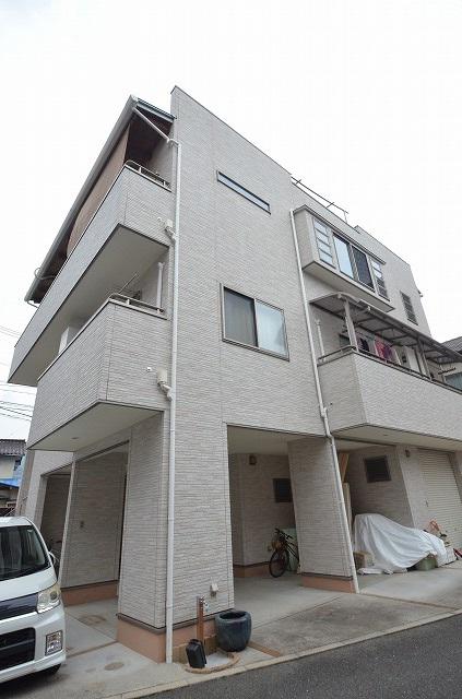 VICTORYHOUSE