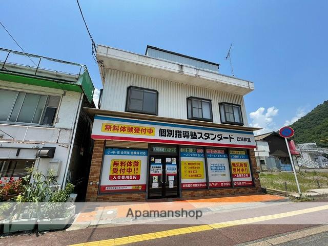 呉線 安浦駅 徒歩1分 2階建 築38年