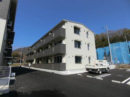 カーサあき亀山A棟