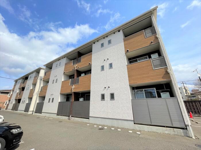 パインツリー A棟