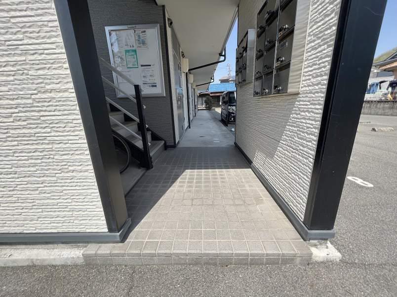 レオパレスグローリー