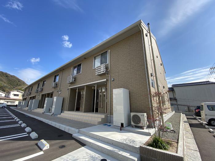 みつばち本町 Ⅲ(2DK/1階)