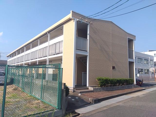 レオパレス三政荘